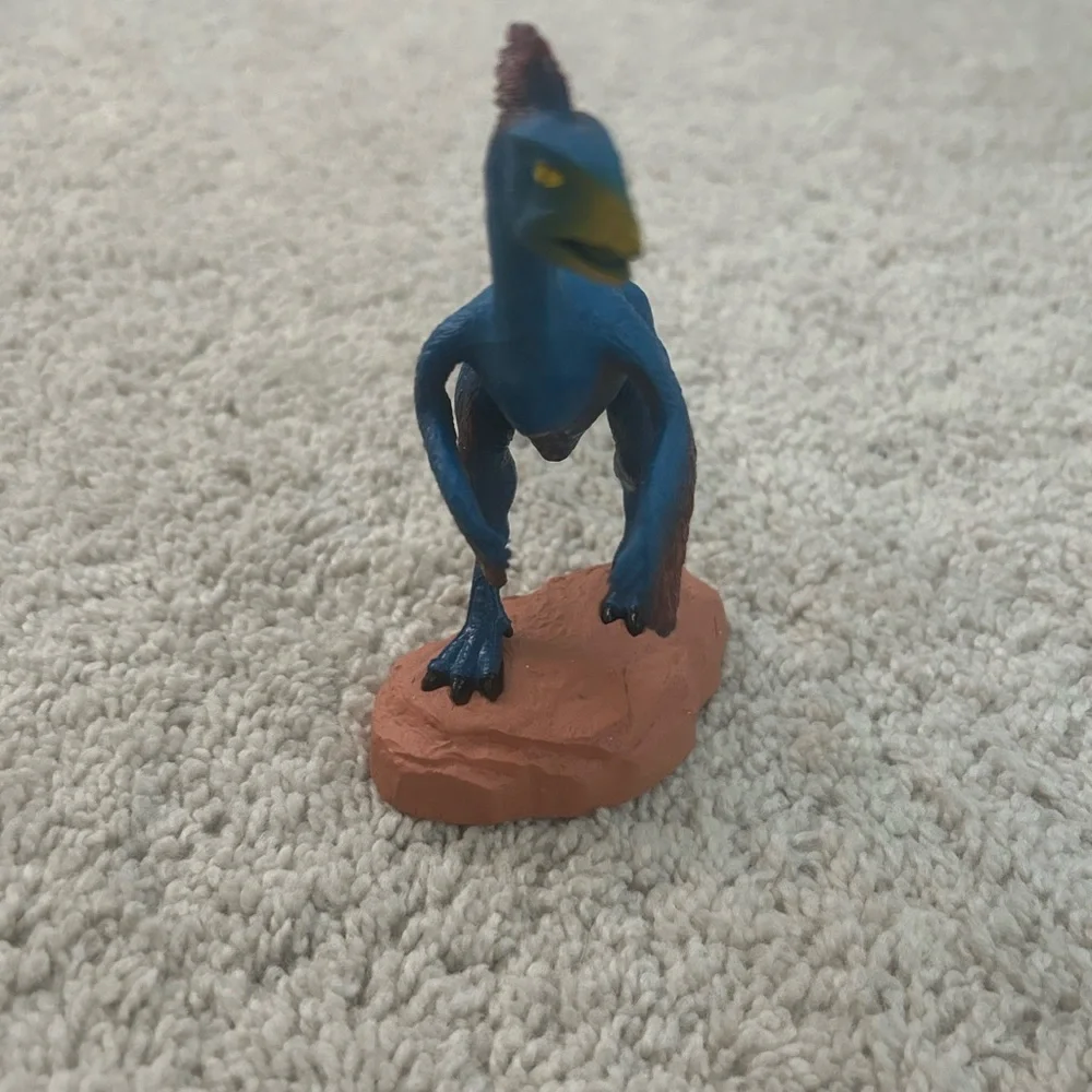 Geoworld CL794K Caudipteryx dinosaur
